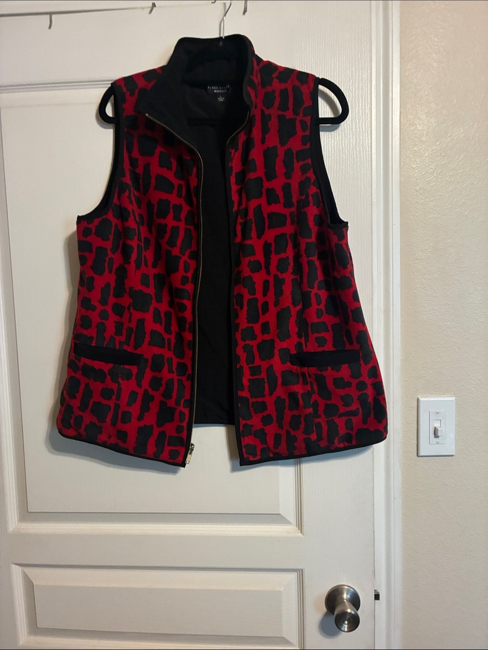 Susan Graver Red and Black Printed Zip Front Vest